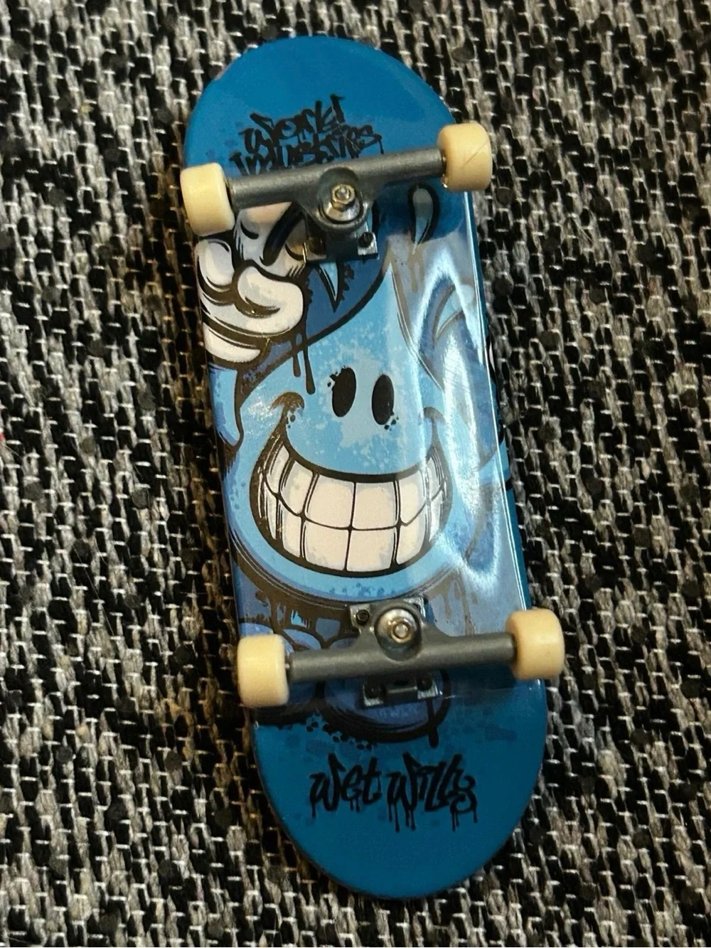 Tech Deck World Industries Wet Willy Ultra Rare Fingerboard Skate 2023 Blue